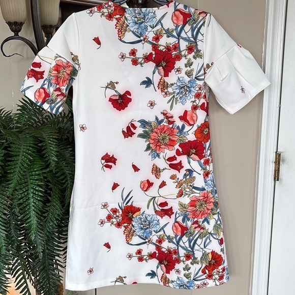 Brand New ABS Collection White Shift Dress Short Sleeved V-Neck Oriental Floral - Picture 11 of 15